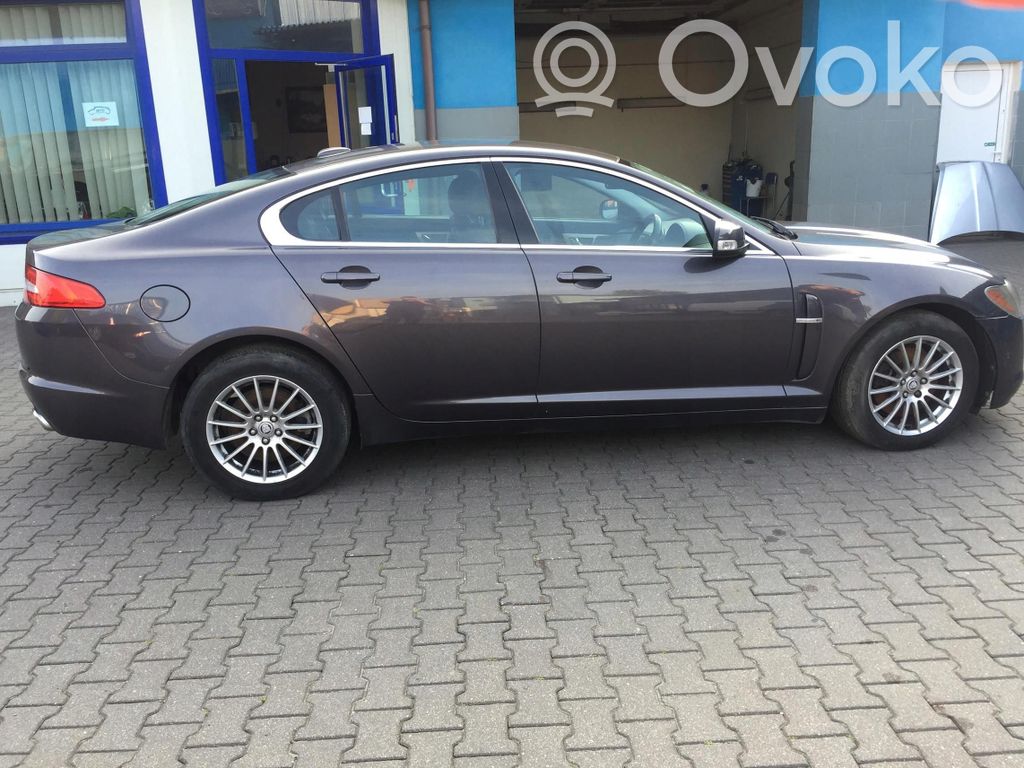 Jaguar XF X250 Spārns 