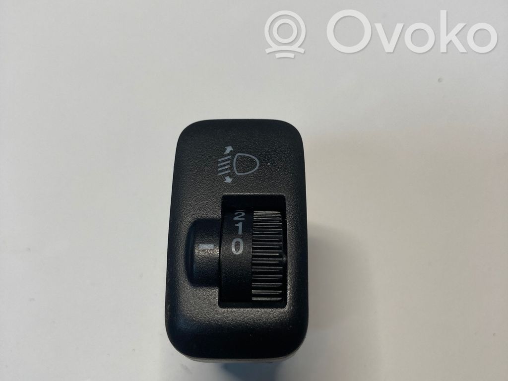 Honda CR-V Headlight level height control switch 