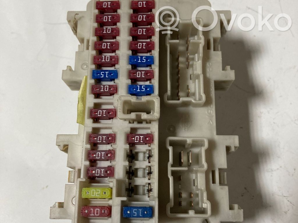 Nissan Navara D40 Fuse module 