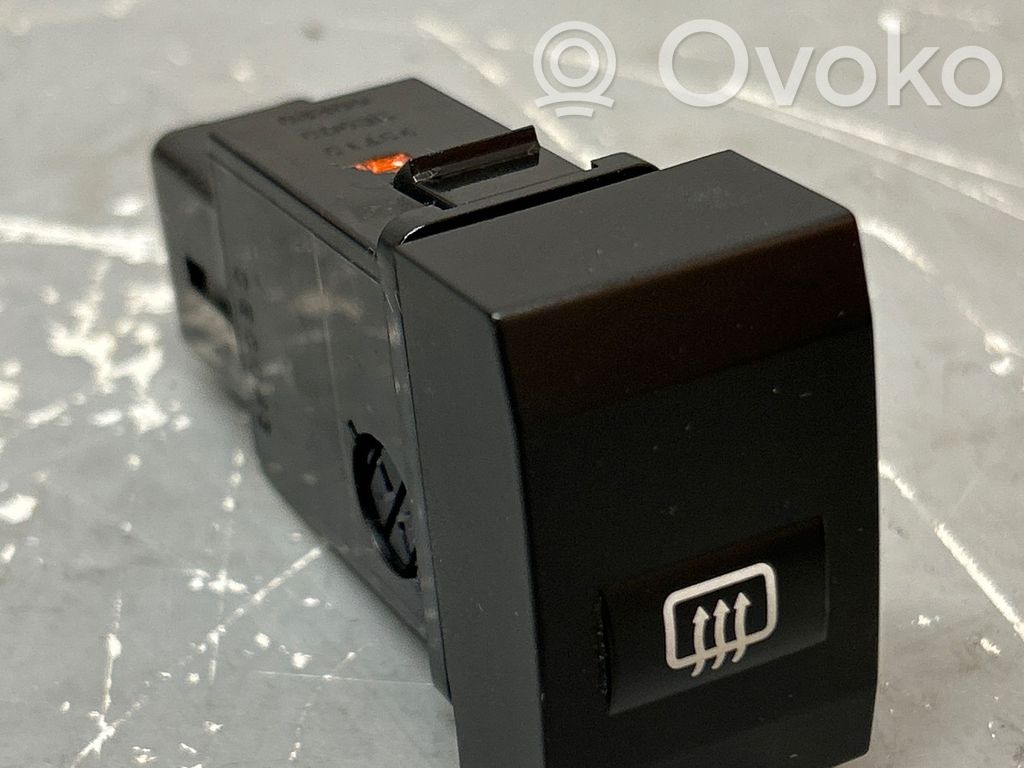 KIA Sorento Windscreen/window heater switch 