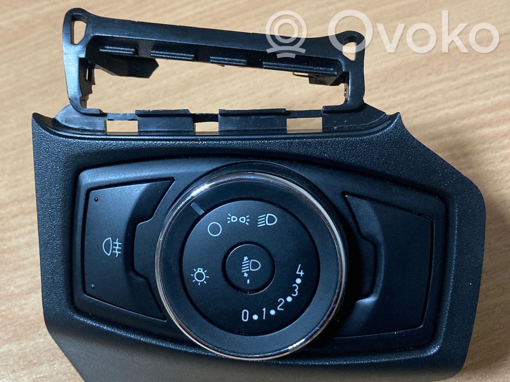 Ford Focus Light switch 