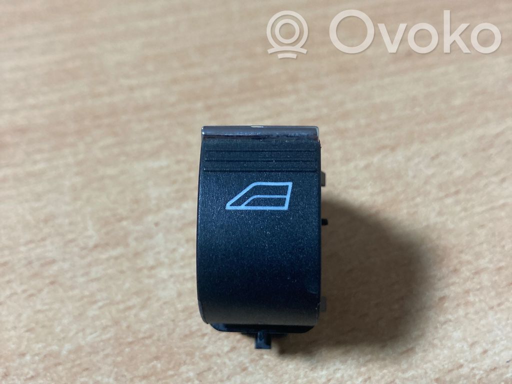Ford Focus Electric window control switch 