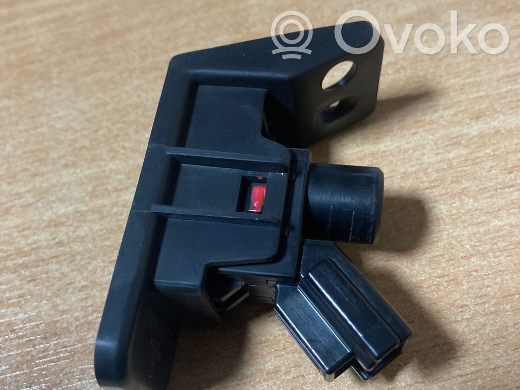 Interior temperature sensor   F151642A2
