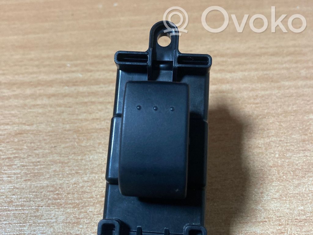 Mazda RX8 Electric window control switch 