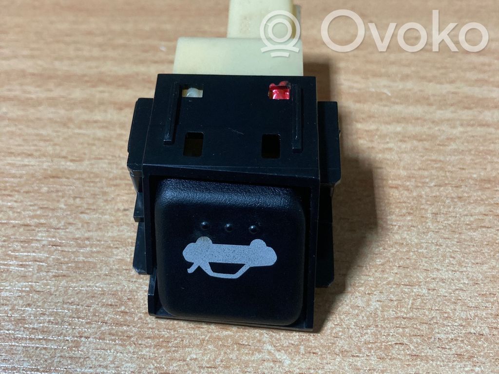 Mazda RX8 Tailgate opening switch 