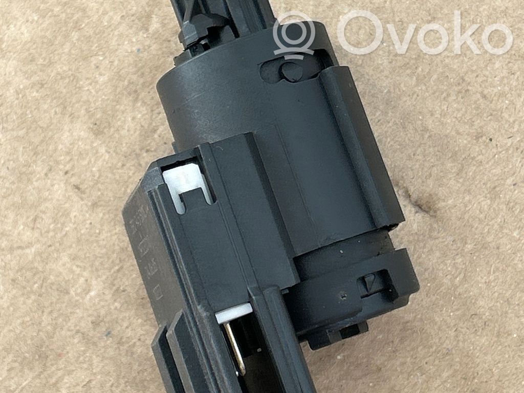 Volkswagen Golf V Brake pedal sensor switch 