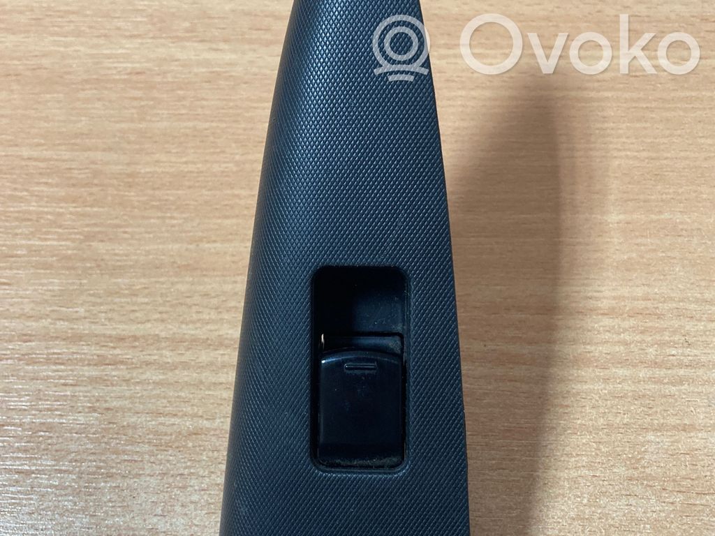 Nissan Note (E11) Electric window control switch 