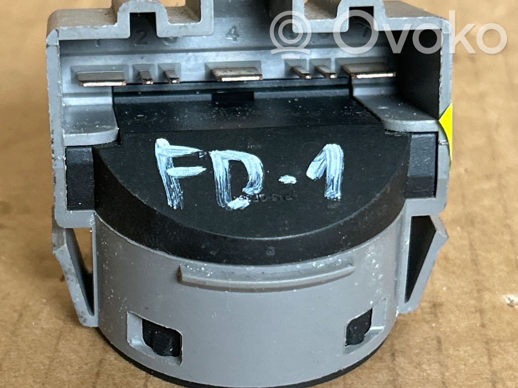Ford Mondeo Mk III Užvedimo spynelės kontaktai 