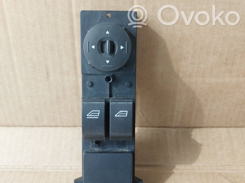 Electric window control switch   03168002,K808X,3M5T14529CD