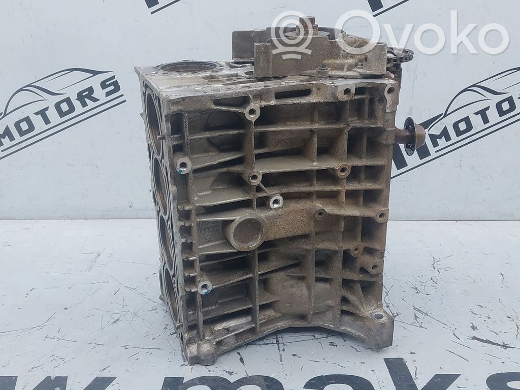 Audi A4 S4 B7 8E 8H Blokas 
