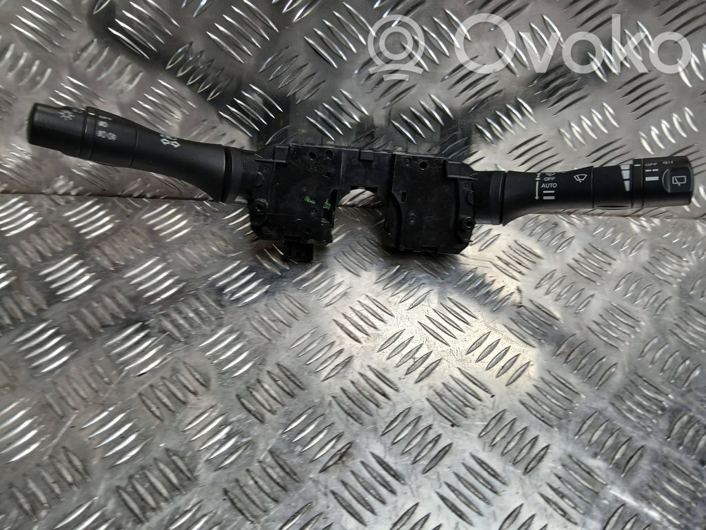 Indicator stalk