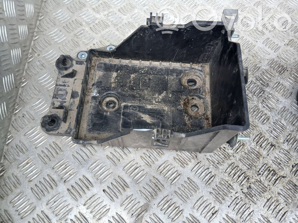 Mazda 2 Battery box tray 