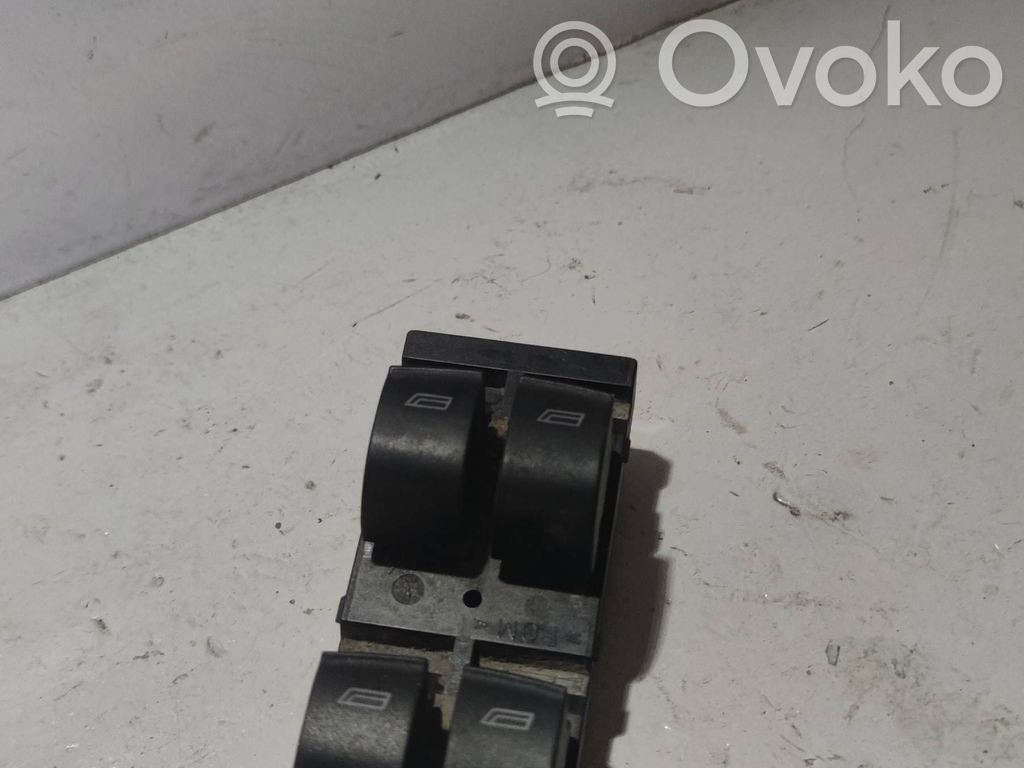 Electric window control switch   4B0959851