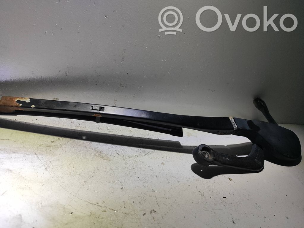 BMW 5 E39 Front wiper blade arm 