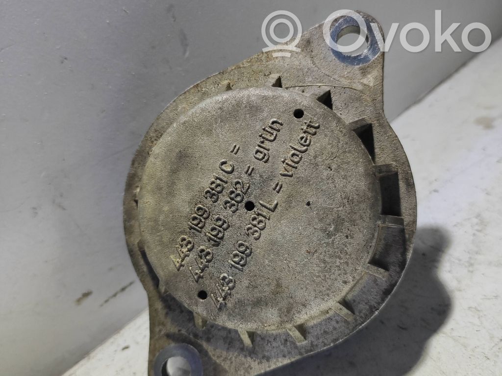 Audi 100 S4 C4 Engine mount bracket 