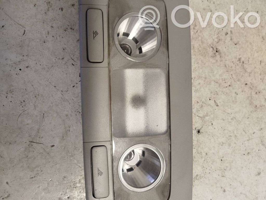 Volkswagen PASSAT B6 Rear seat light 
