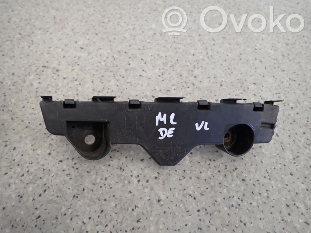 Front bumper mounting bracket   D652500U1