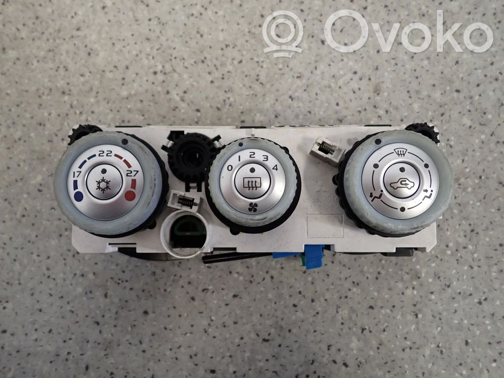 Mitsubishi Colt Verkleidung Bedieneinheit Klimaanlage / Heizung 