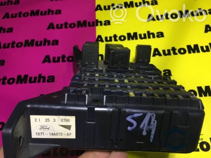 Ford Mondeo Mk III Fuse module 