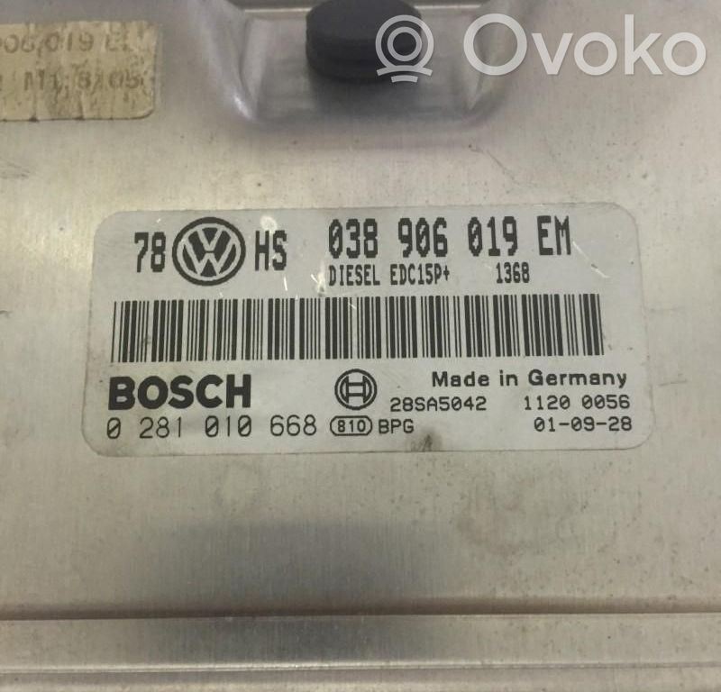 Volkswagen PASSAT B5.5 Engine control unit/module ECU 