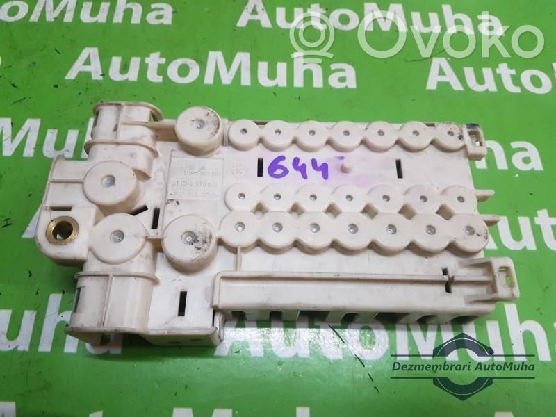 BMW 7 E38 Fuse module 