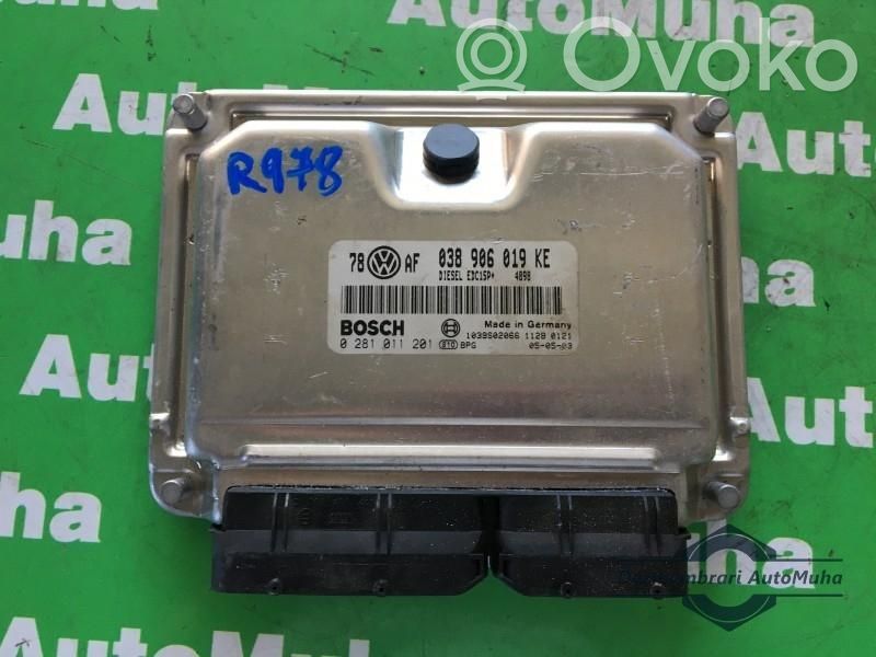 Volkswagen PASSAT B5.5 Engine control unit/module ECU 
