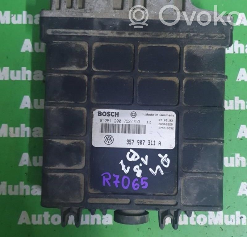 Volkswagen PASSAT B4 Engine control unit/module ECU 