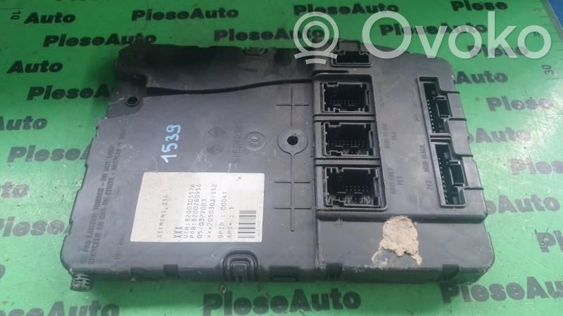 Renault Megane II Saugiklių blokas 