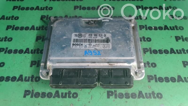 Volkswagen PASSAT B5.5 Engine control unit/module ECU 