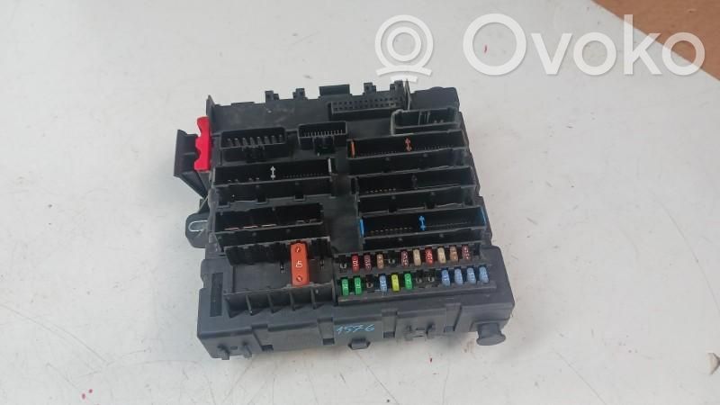 Opel Vectra C Módulo de fusible 