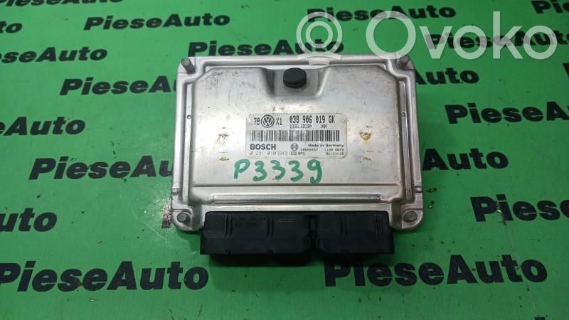 Volkswagen PASSAT B5.5 Engine control unit/module ECU 