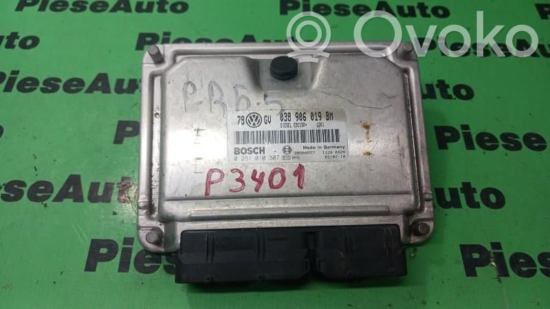 Volkswagen PASSAT B5.5 Engine control unit/module ECU 