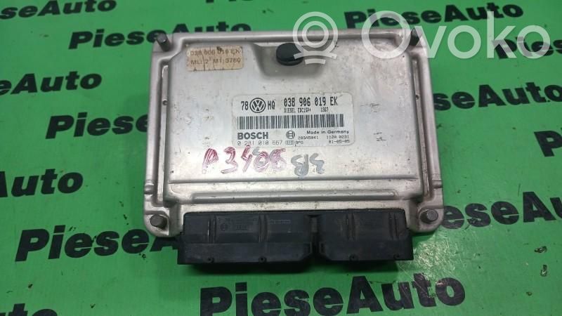 Volkswagen PASSAT B5.5 Unitate control motor/modul ECU 
