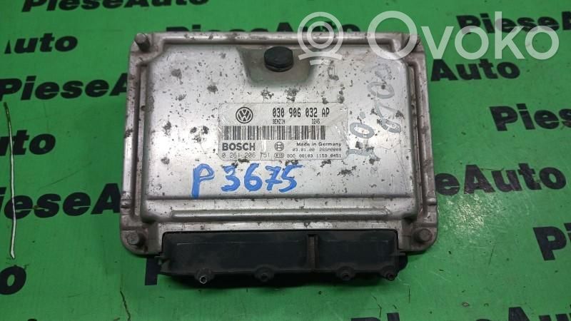 Engine control unit/module ECU   0261206751,030906032AP