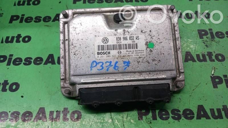 Engine control unit/module ECU   0261206823,030906032AS