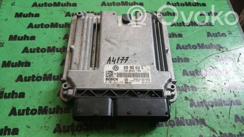Komputer / Sterownik ECU silnika   0281012763,038906016S