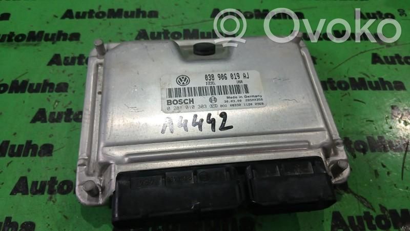 Volkswagen PASSAT B5.5 Engine control unit/module ECU 