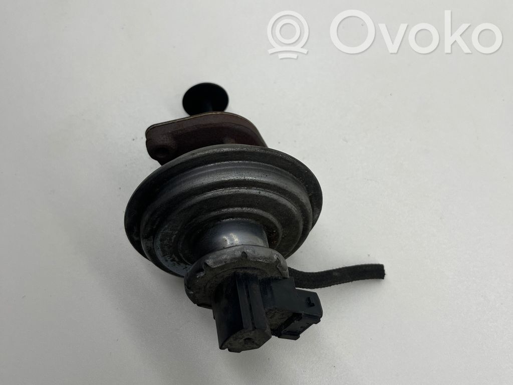 BMW 1 E81 E87 EGR valve cooler 