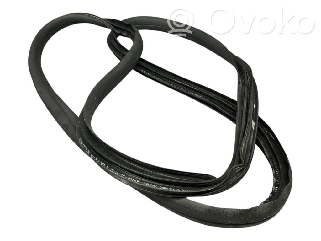 Gumowa uszczelka drzwi tylnych / na karoserii   5L0867367B