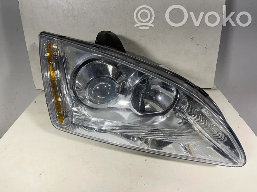 Ford Focus Headlight/headlamp 