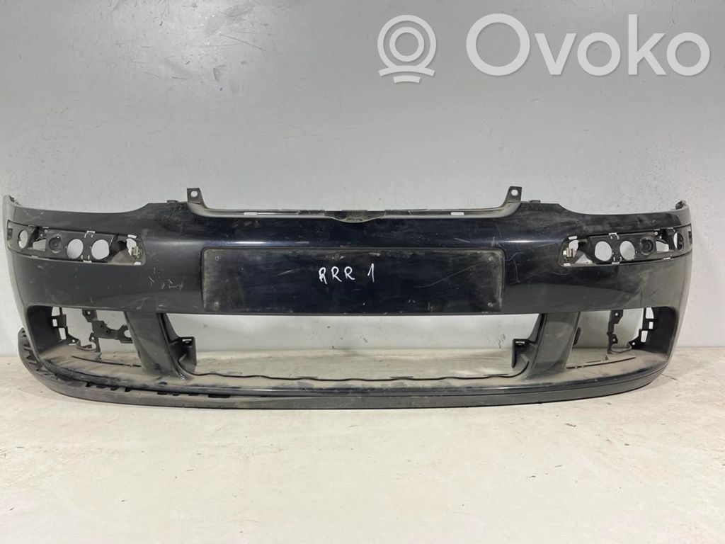 Volkswagen Golf V Priekinis bamperis 