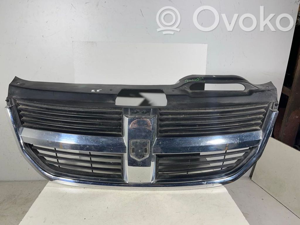 Dodge Journey Etupuskurin ylempi jäähdytinsäleikkö 