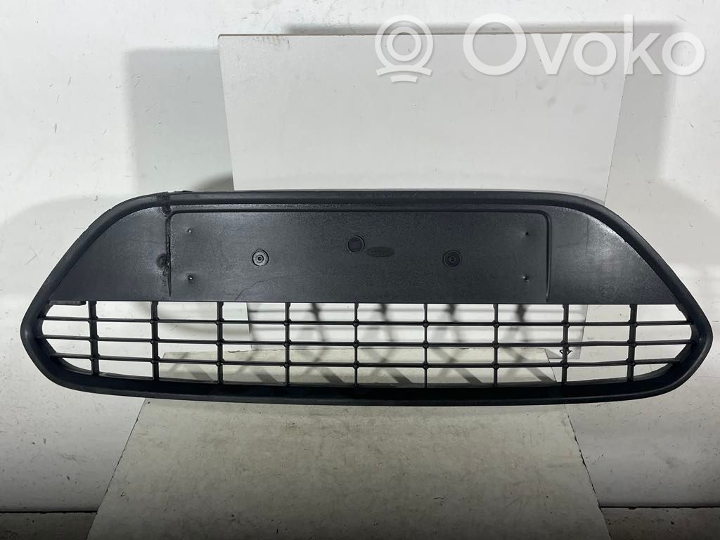 Ford Focus Front bumper lower grill 