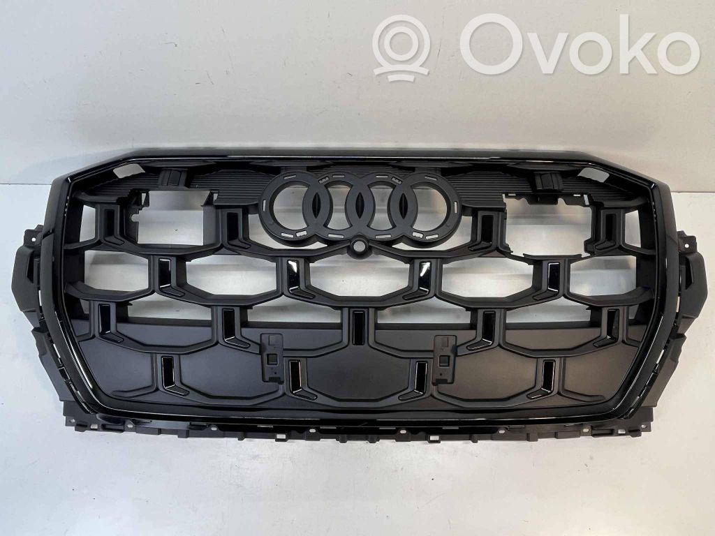Audi Q7 4M Rejilla superior del radiador del parachoques delantero 