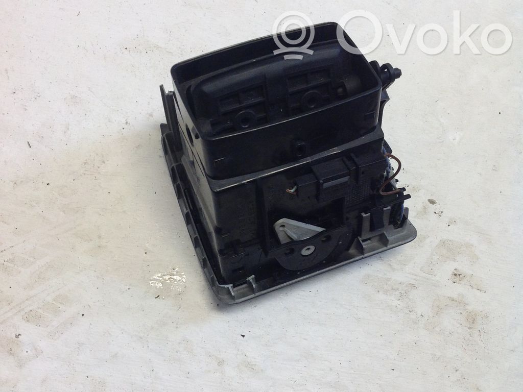 Volkswagen Sharan Boczna kratka nawiewu deski rozdzielczej 
