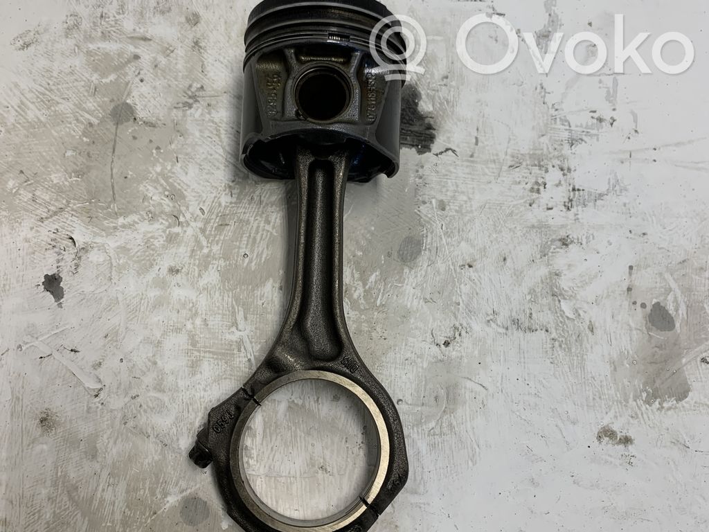 Audi A6 Allroad C5 Piston with connecting rod 