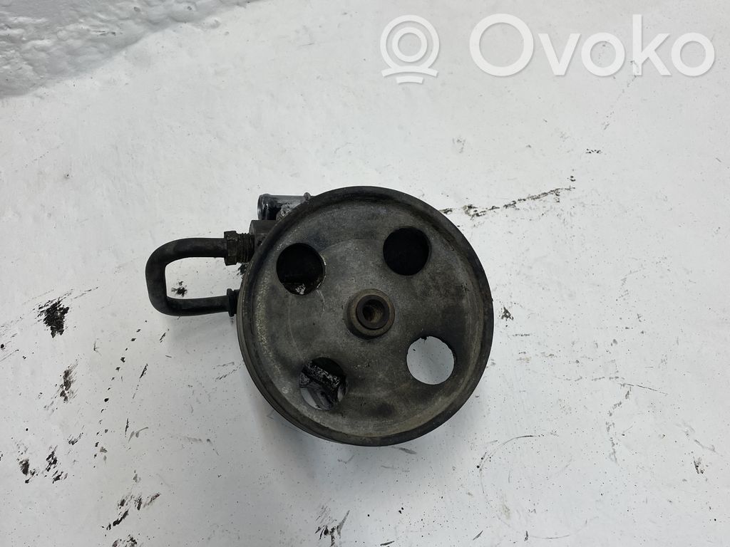 Ohjaustehostimen pumppu