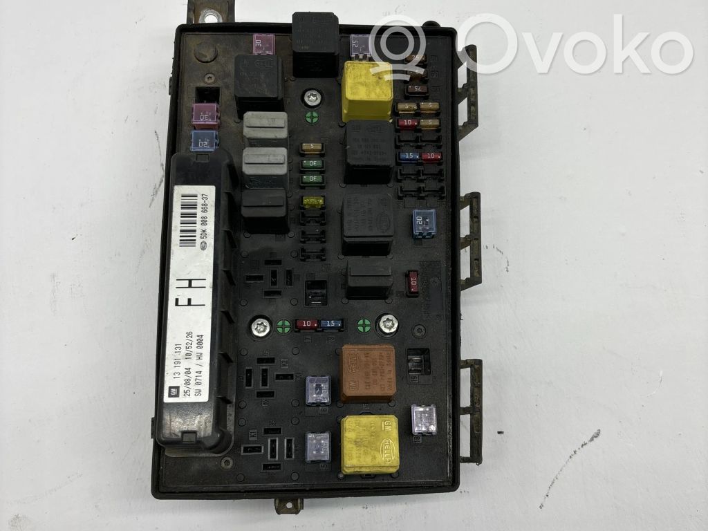 Opel Astra H Fuse module 