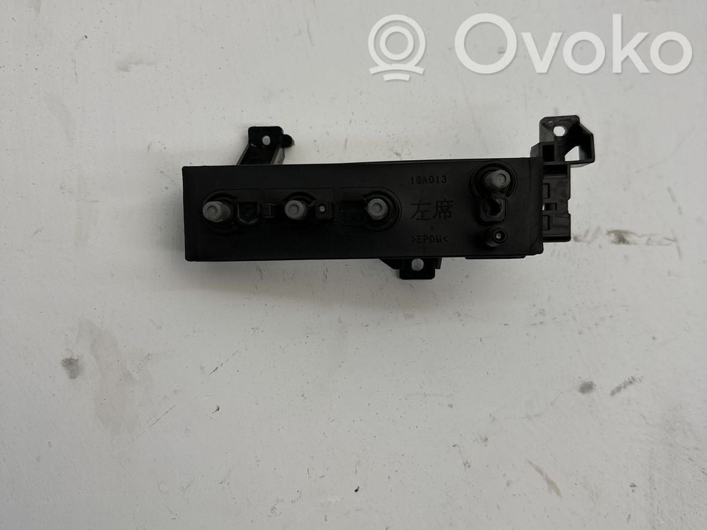 Toyota Avensis T250 Seat control switch 