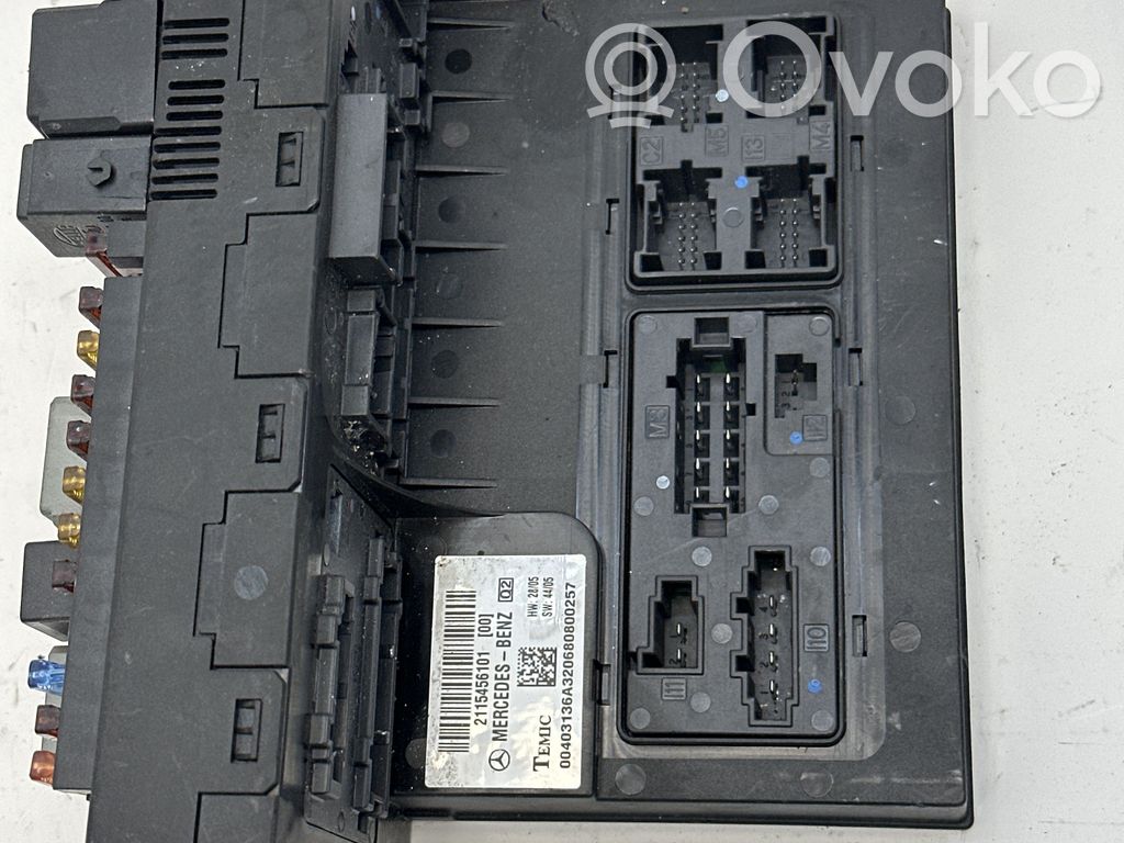 Mercedes-Benz E W211 Fuse module 